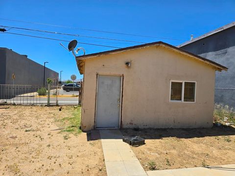 A home in Mojave