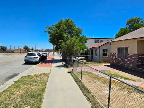 A home in Mojave