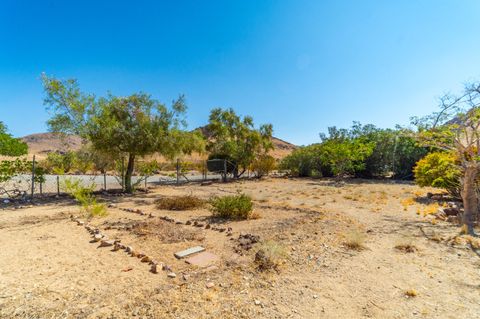 A home in Mojave