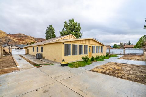 A home in Santa Clarita