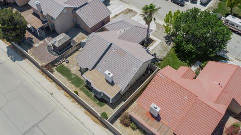 Single Family Residence in Rosamond CA 2701 Cold Creek Avenue 25.jpg