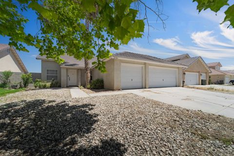 Single Family Residence in Rosamond CA 2701 Cold Creek Avenue 3.jpg