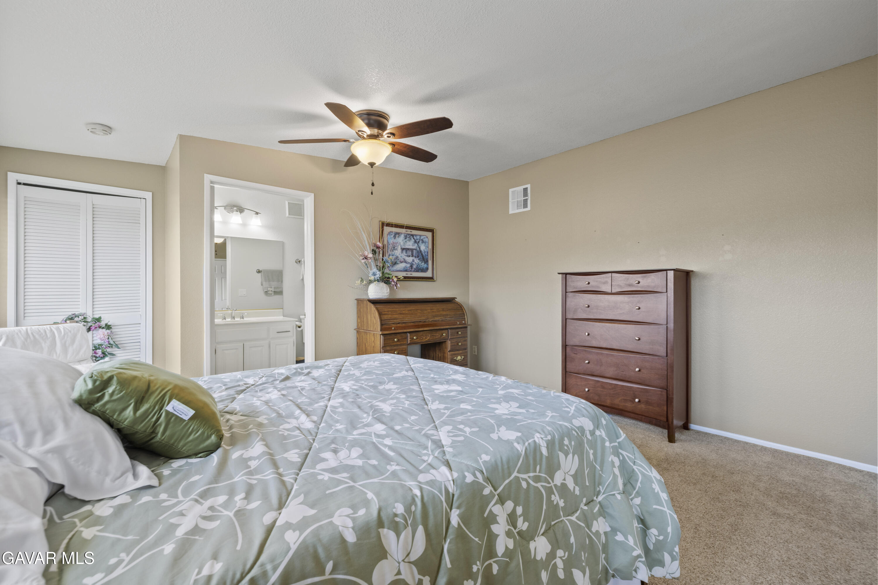 Lancaster, California 93536, United States, 4 Bedrooms Bedrooms, ,3 BathroomsBathrooms,Residential,Pending,160126