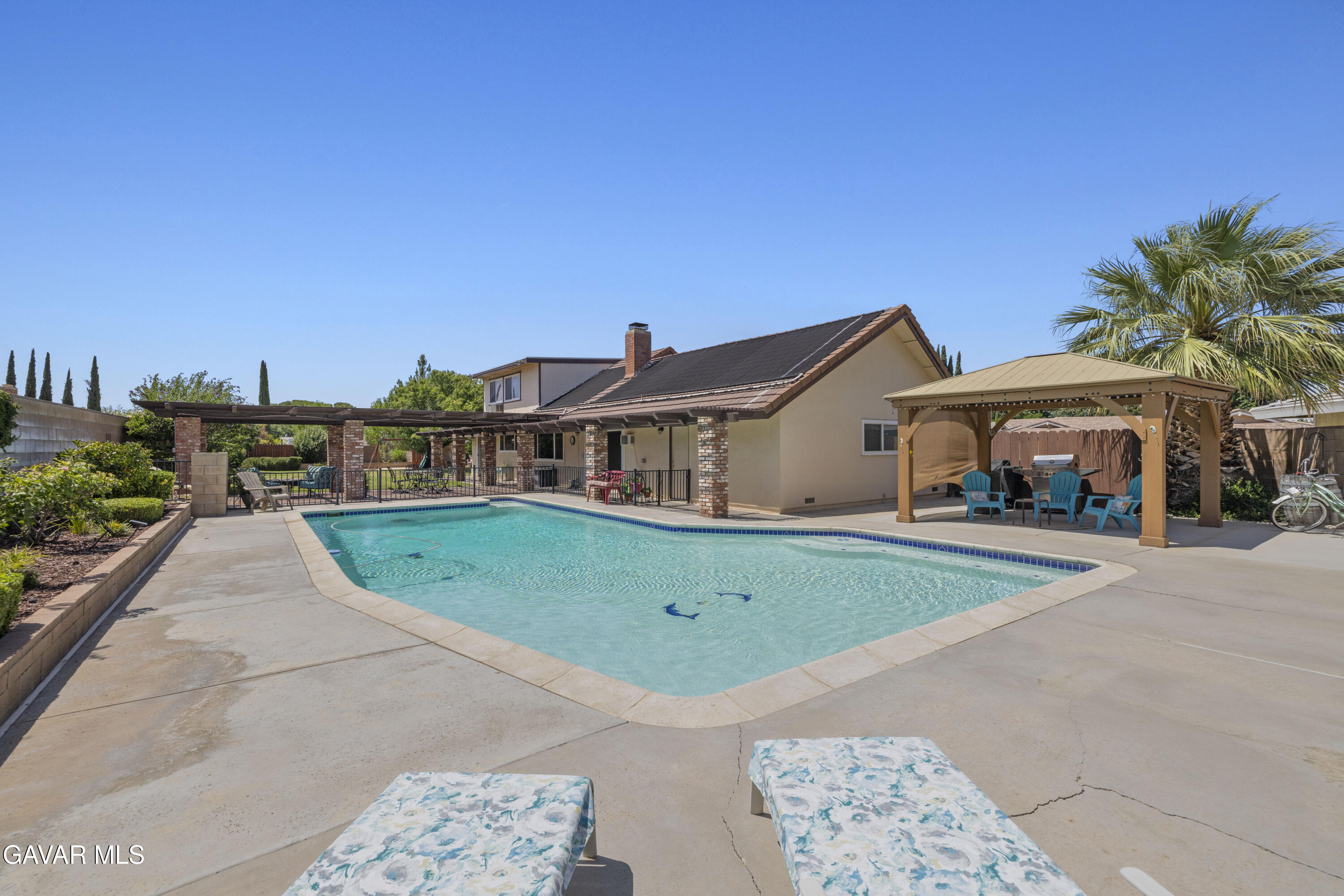 Lancaster, California 93536, United States, 4 Bedrooms Bedrooms, ,3 BathroomsBathrooms,Residential,Pending,160126