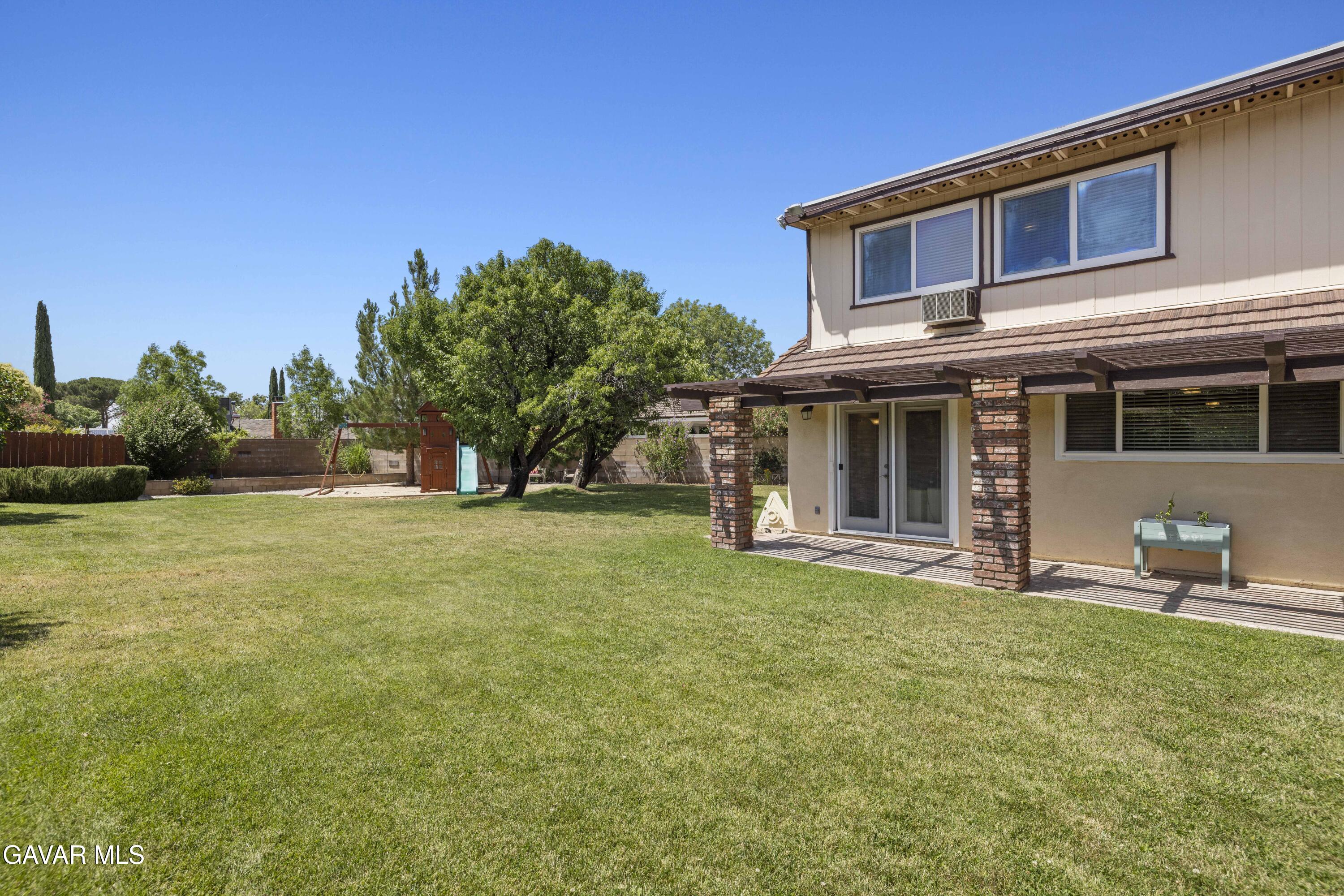 Lancaster, California 93536, United States, 4 Bedrooms Bedrooms, ,3 BathroomsBathrooms,Residential,Pending,160126