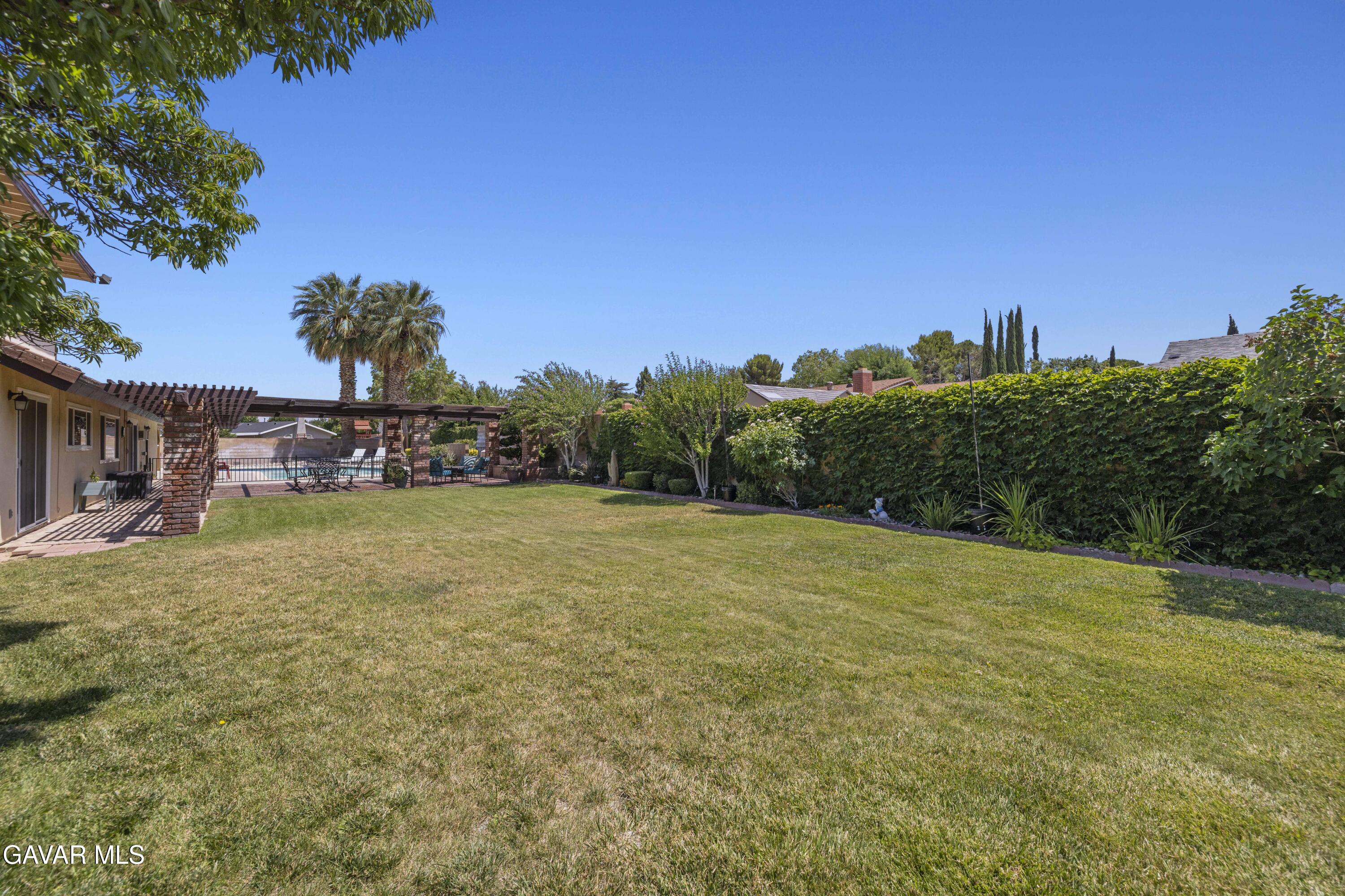 Lancaster, California 93536, United States, 4 Bedrooms Bedrooms, ,3 BathroomsBathrooms,Residential,Pending,160126