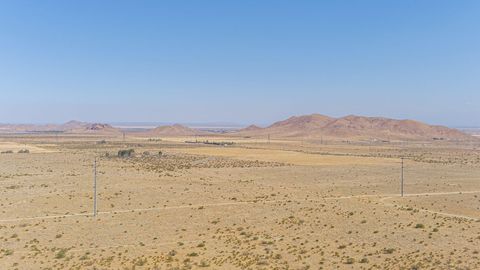 A home in Rosamond