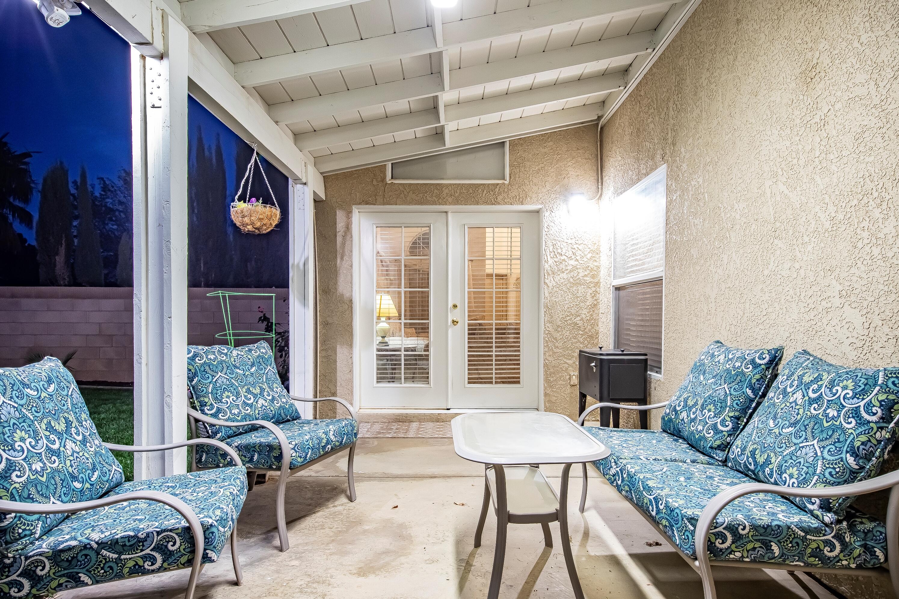 Lancaster, California 93536, United States, 5 Bedrooms Bedrooms, ,3 BathroomsBathrooms,Residential,Pending,111818