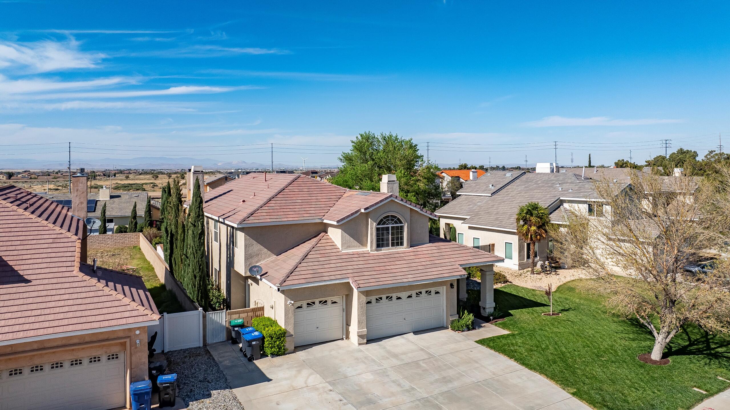 Lancaster, California 93536, United States, 5 Bedrooms Bedrooms, ,3 BathroomsBathrooms,Residential,Pending,111818