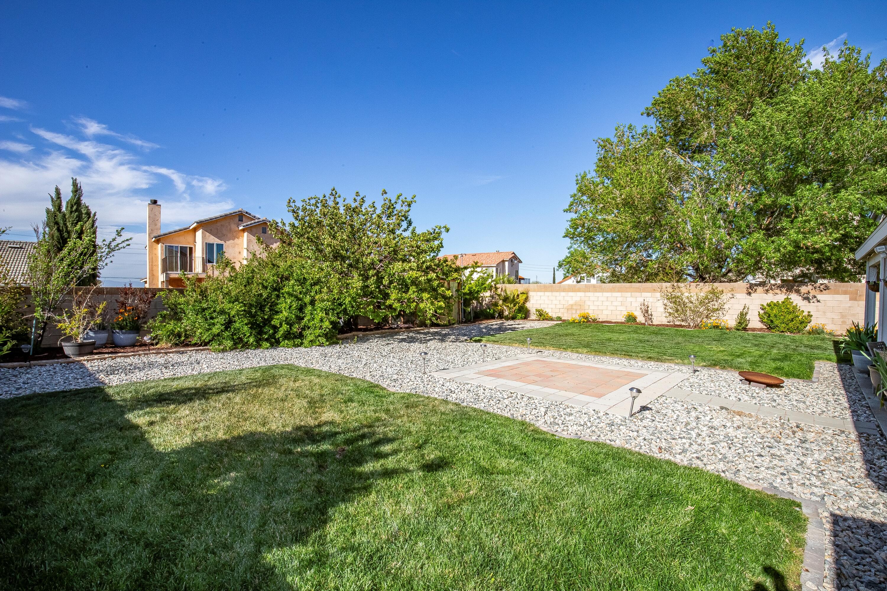 Lancaster, California 93536, United States, 5 Bedrooms Bedrooms, ,3 BathroomsBathrooms,Residential,Pending,111818