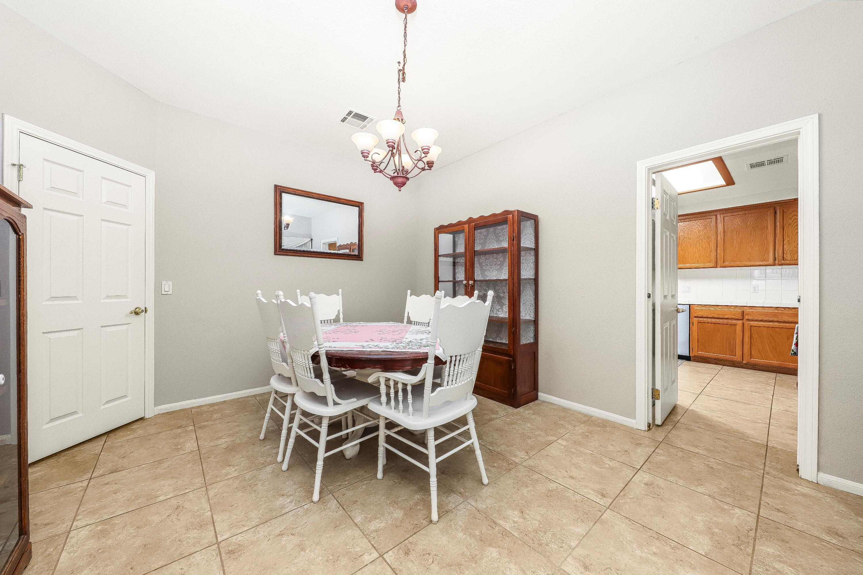 Lancaster, California 93536, United States, 5 Bedrooms Bedrooms, ,3 BathroomsBathrooms,Residential,Pending,111818