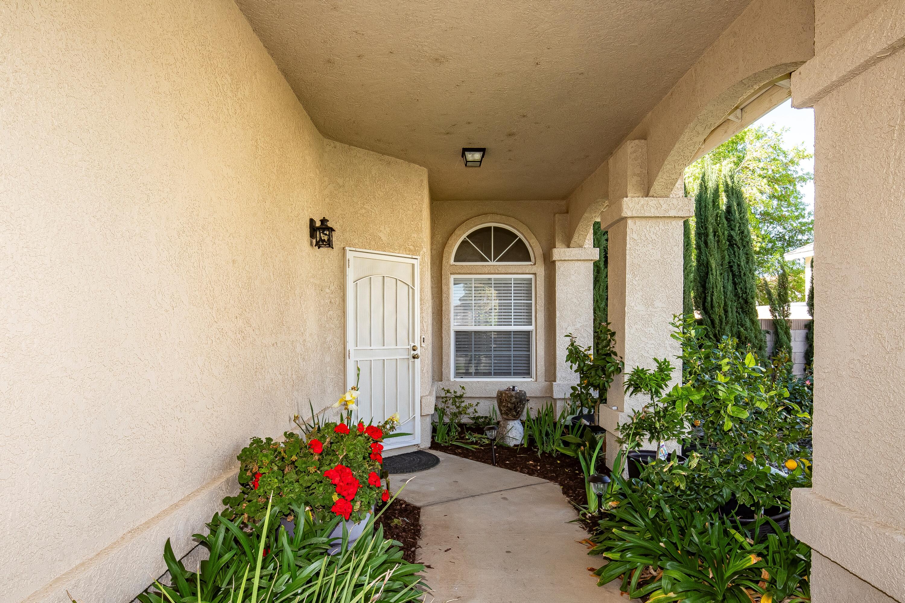 Lancaster, California 93536, United States, 5 Bedrooms Bedrooms, ,3 BathroomsBathrooms,Residential,Pending,111818