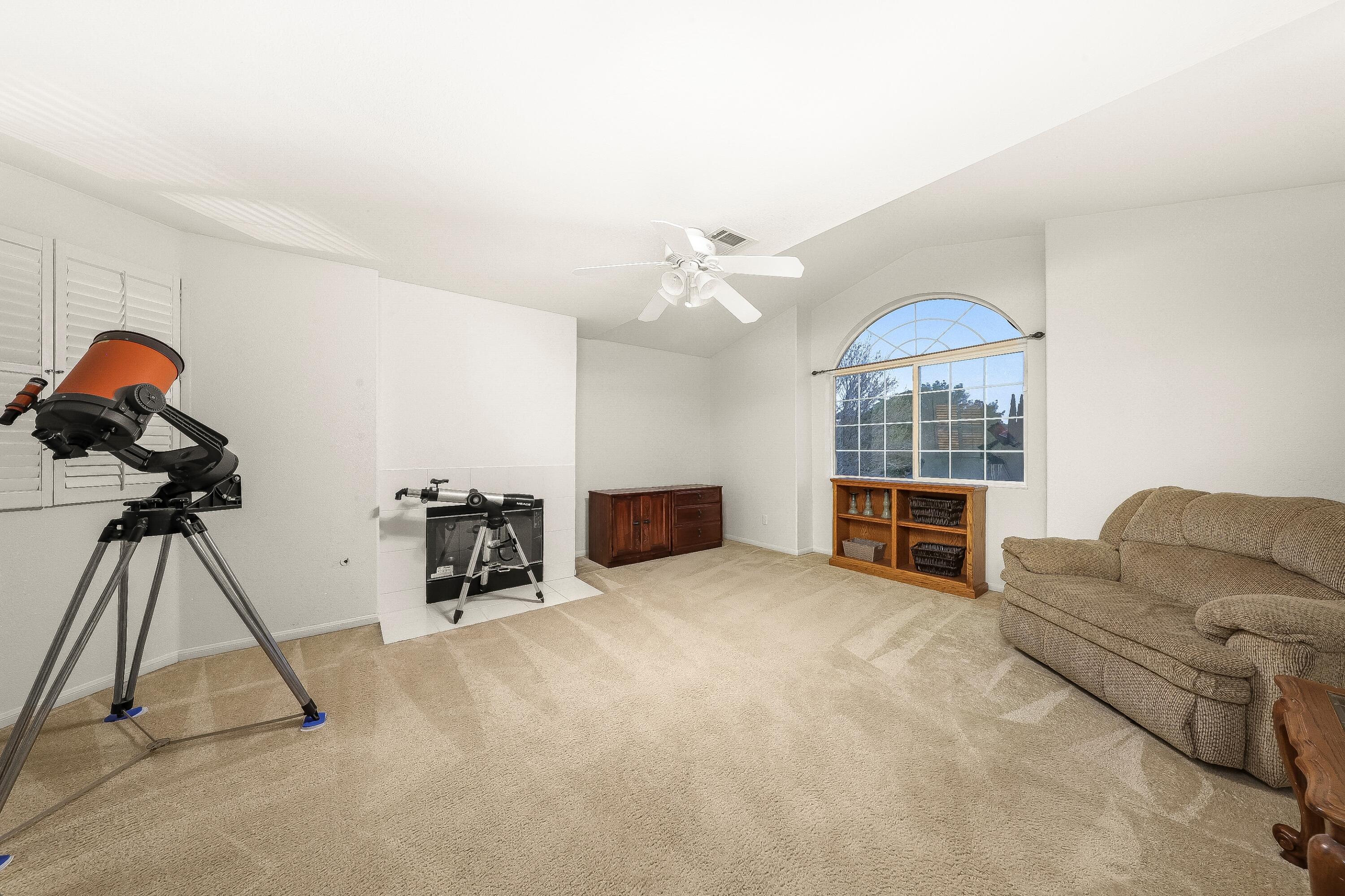 Lancaster, California 93536, United States, 5 Bedrooms Bedrooms, ,3 BathroomsBathrooms,Residential,Pending,111818