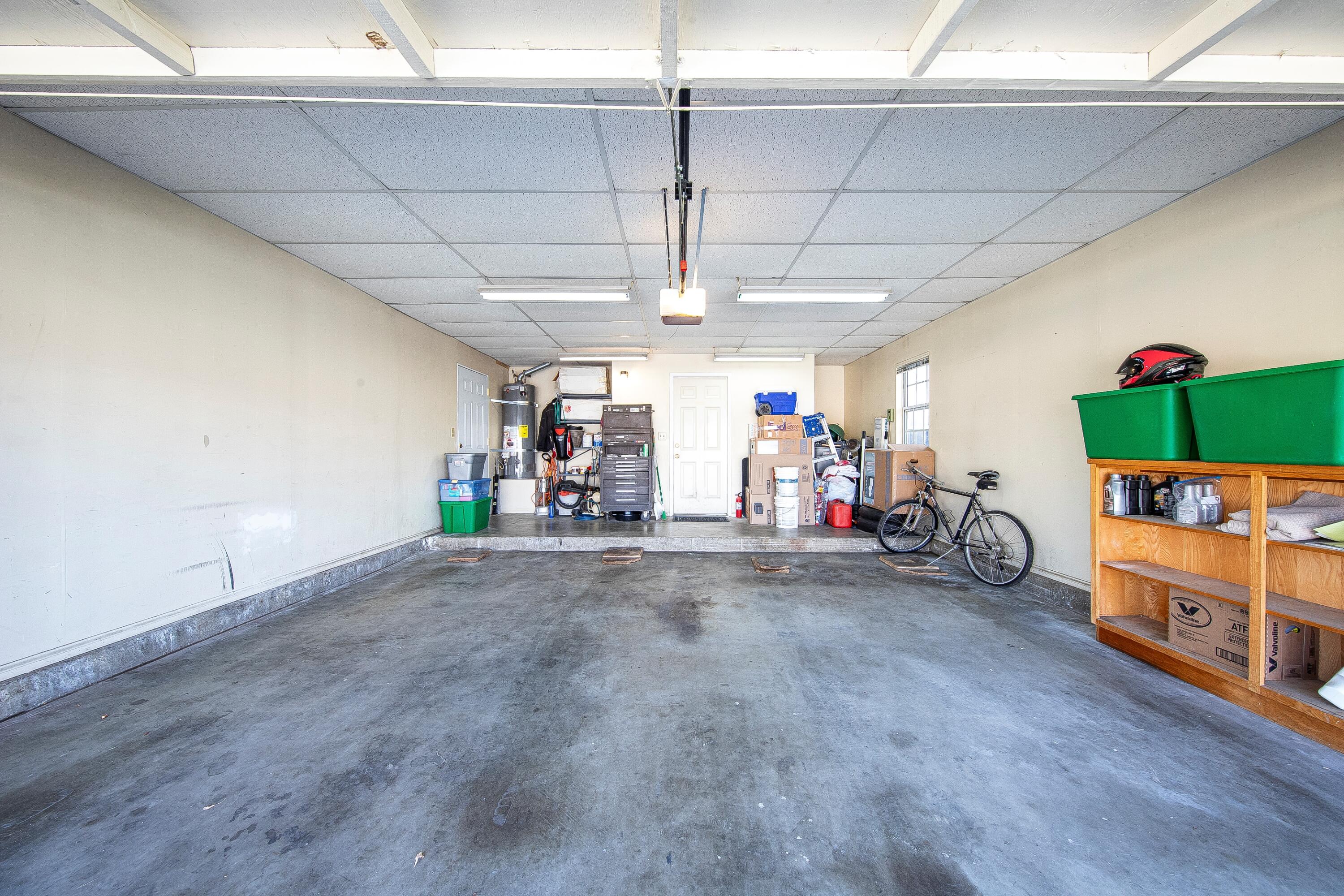 Quartz Hill, California 93536, United States, 3 Bedrooms Bedrooms, ,2 BathroomsBathrooms,Residential,Pending,84953