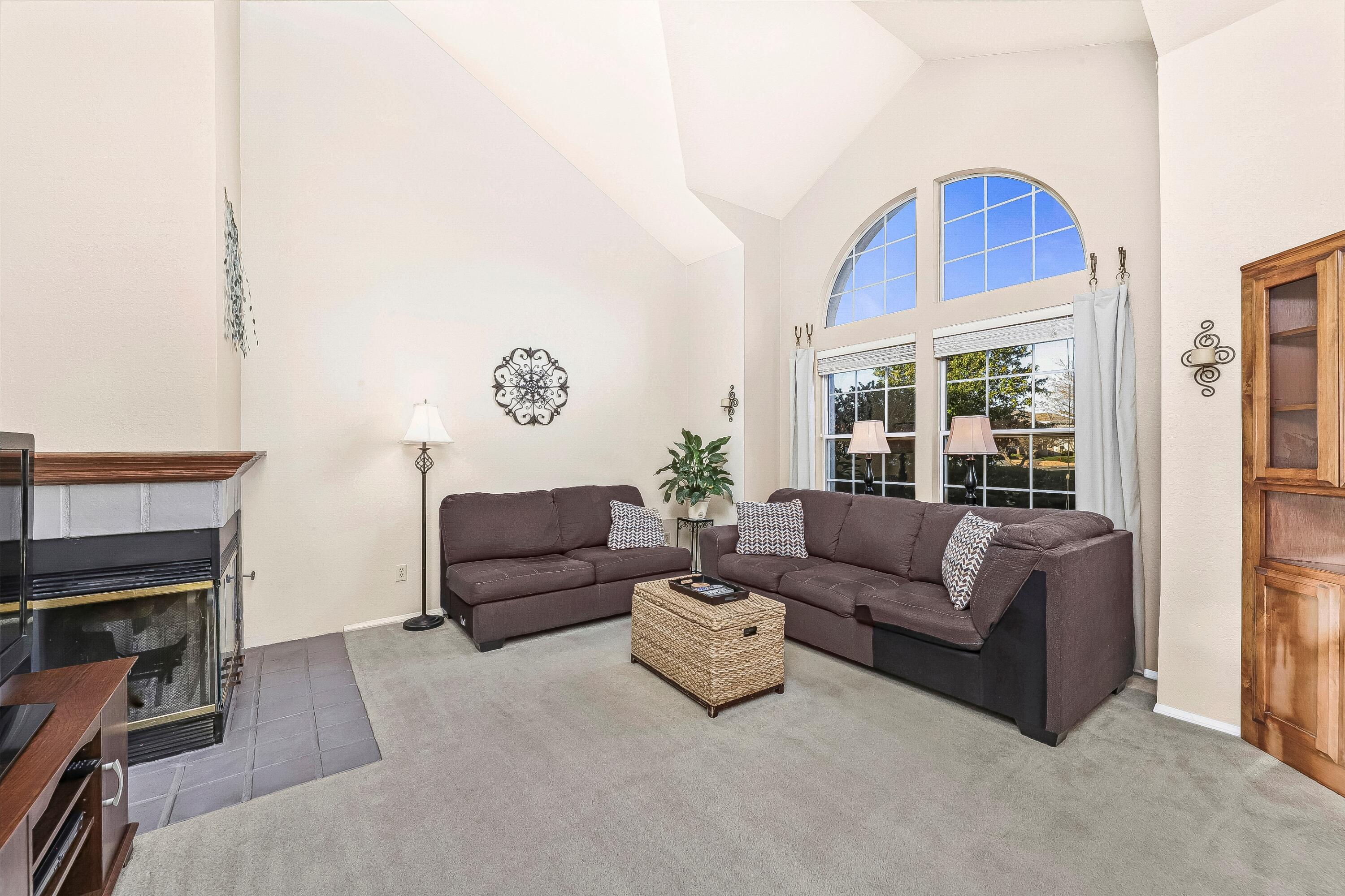 Quartz Hill, California 93536, United States, 3 Bedrooms Bedrooms, ,2 BathroomsBathrooms,Residential,Pending,84953