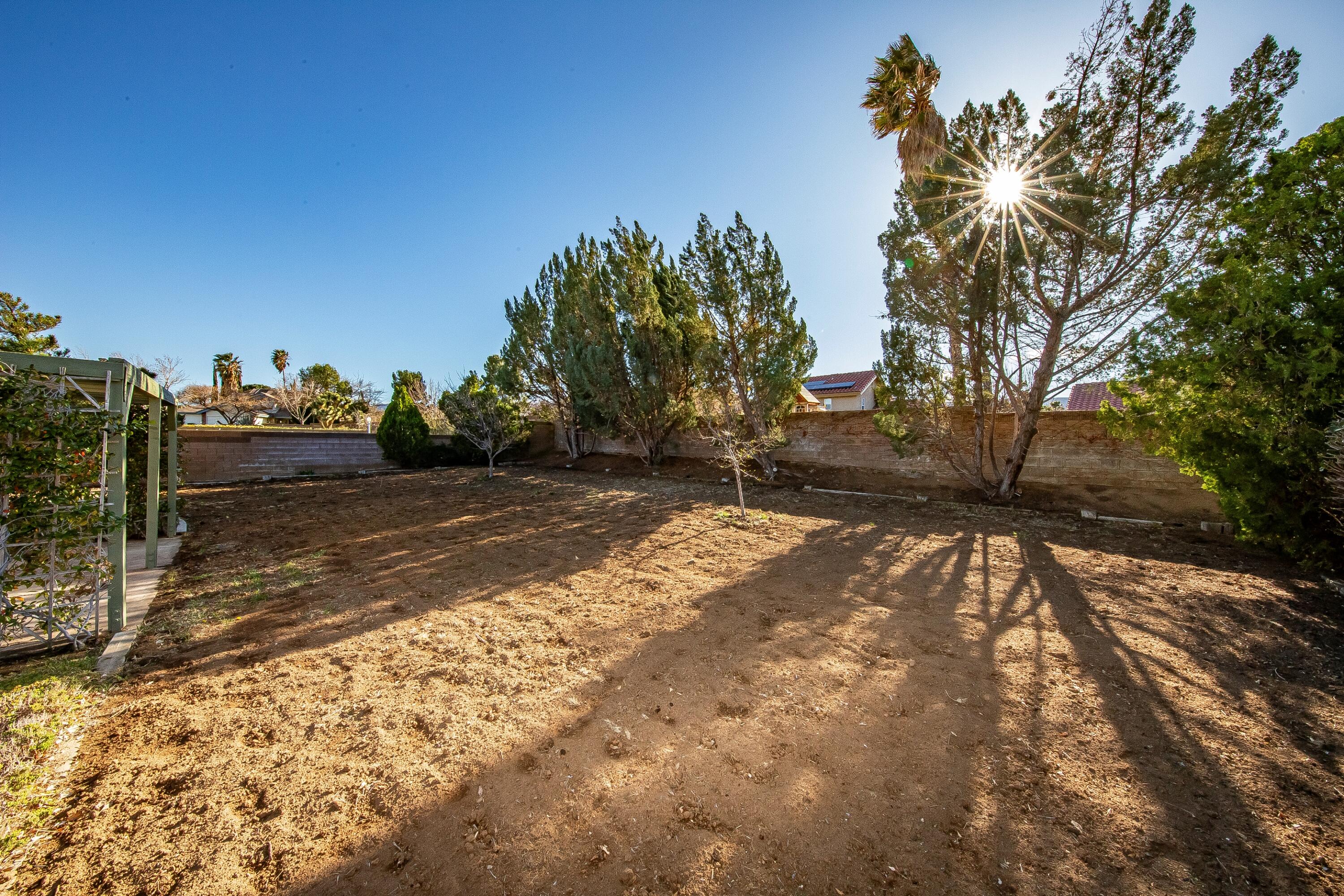 Quartz Hill, California 93536, United States, 3 Bedrooms Bedrooms, ,2 BathroomsBathrooms,Residential,Pending,84953