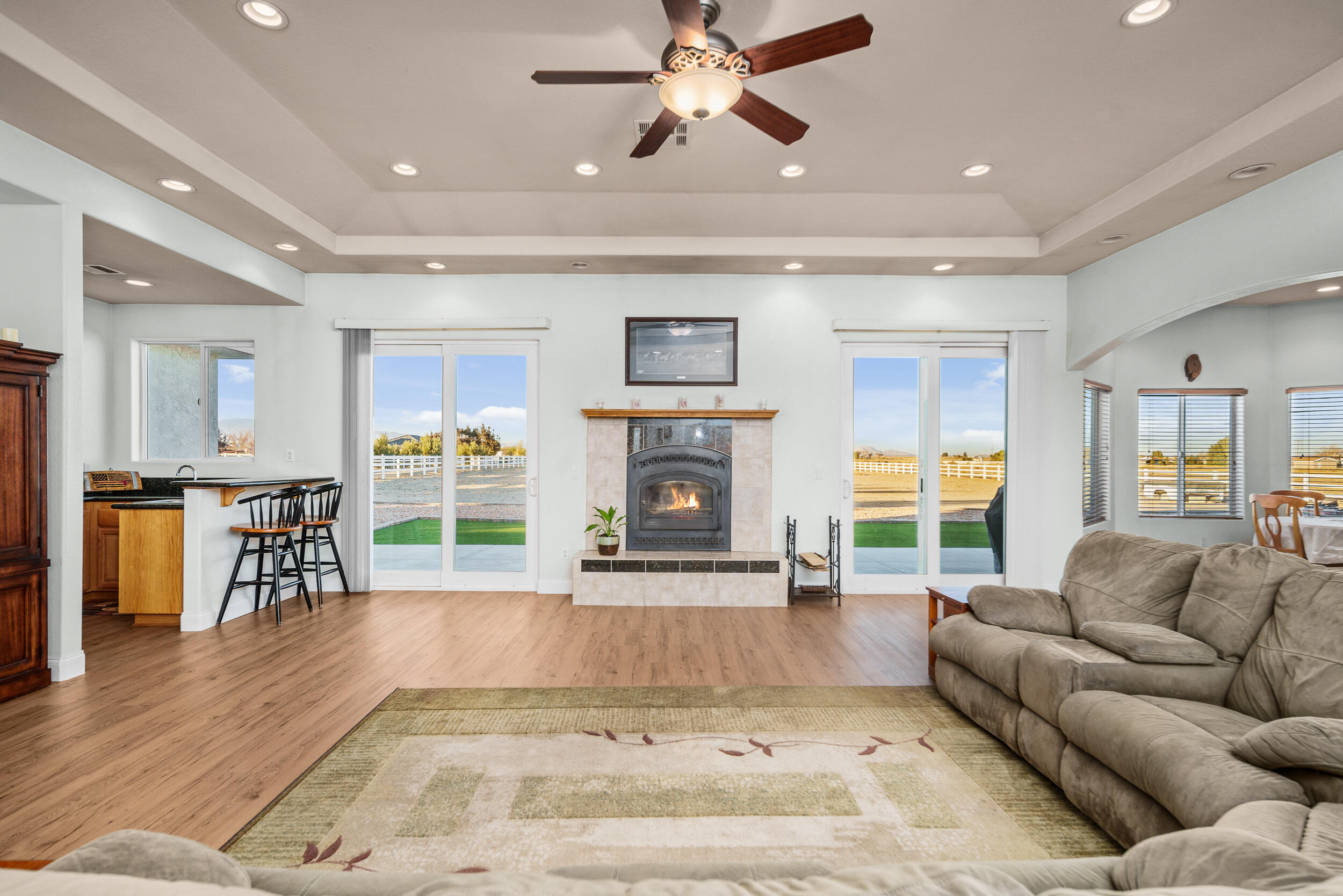 Lancaster, California 93536, United States, 3 Bedrooms Bedrooms, ,3 BathroomsBathrooms,Residential,Active,28657