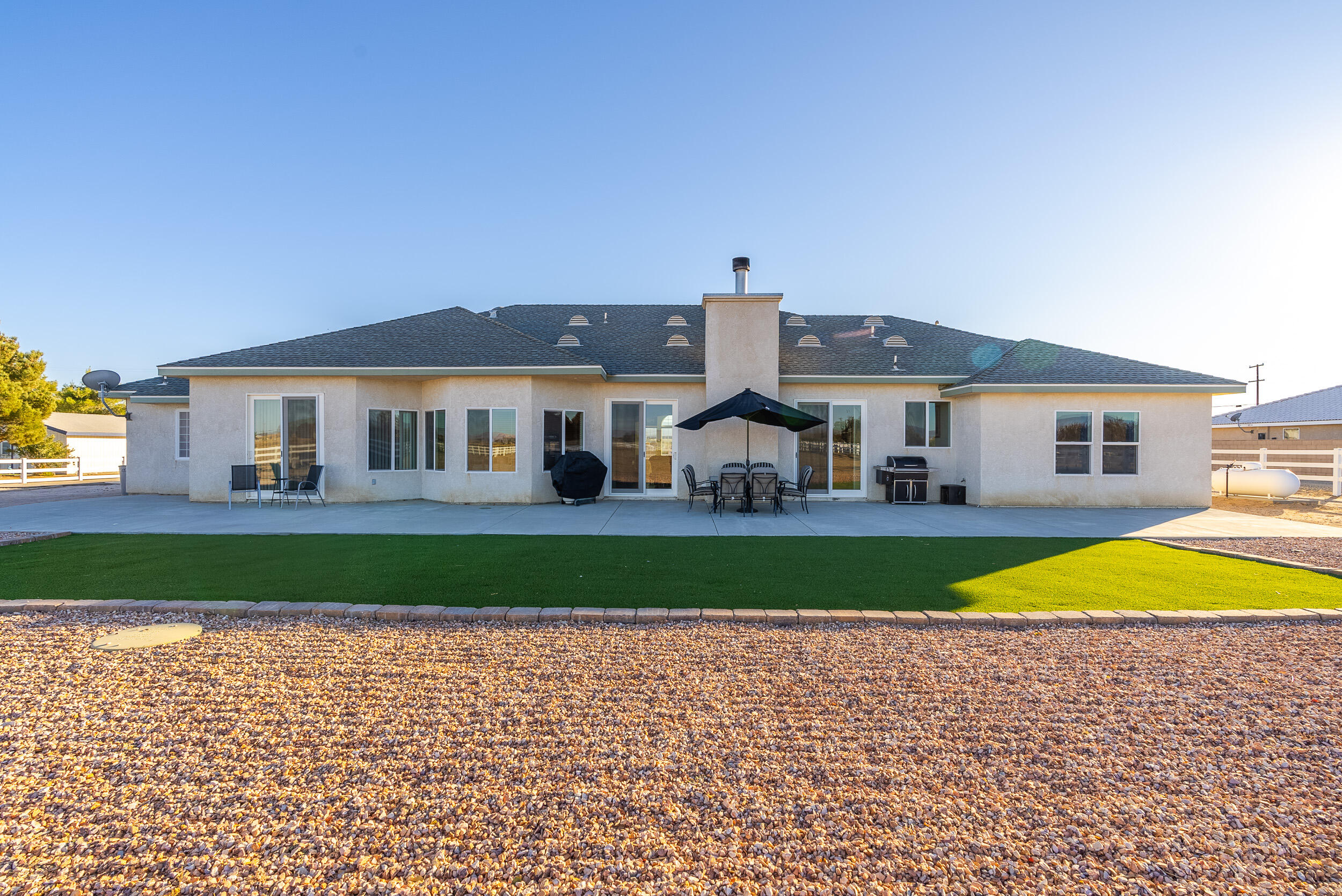 Lancaster, California 93536, United States, 3 Bedrooms Bedrooms, ,3 BathroomsBathrooms,Residential,Active,28657