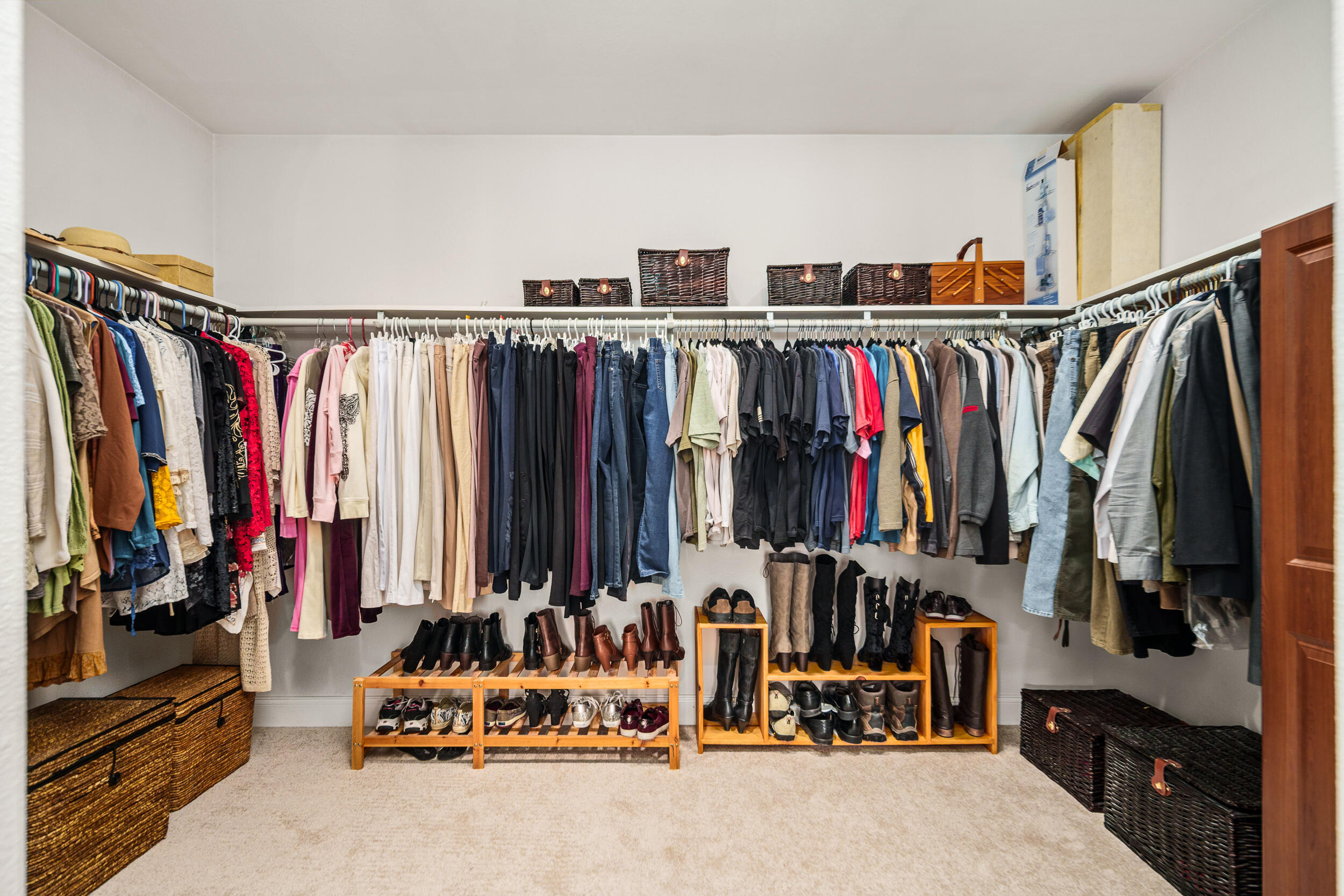 Lancaster, California 93536, United States, 3 Bedrooms Bedrooms, ,3 BathroomsBathrooms,Residential,Active,28657