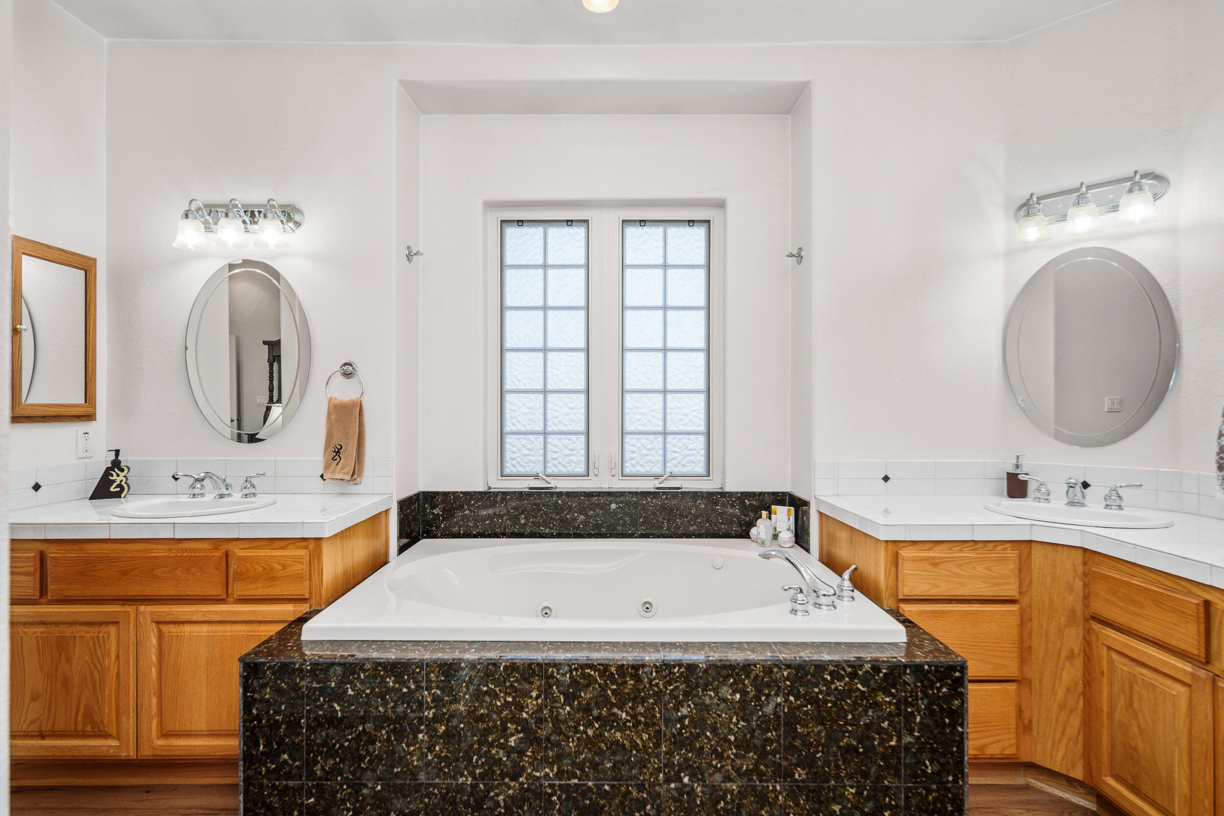 Lancaster, California 93536, United States, 3 Bedrooms Bedrooms, ,3 BathroomsBathrooms,Residential,Active,28657