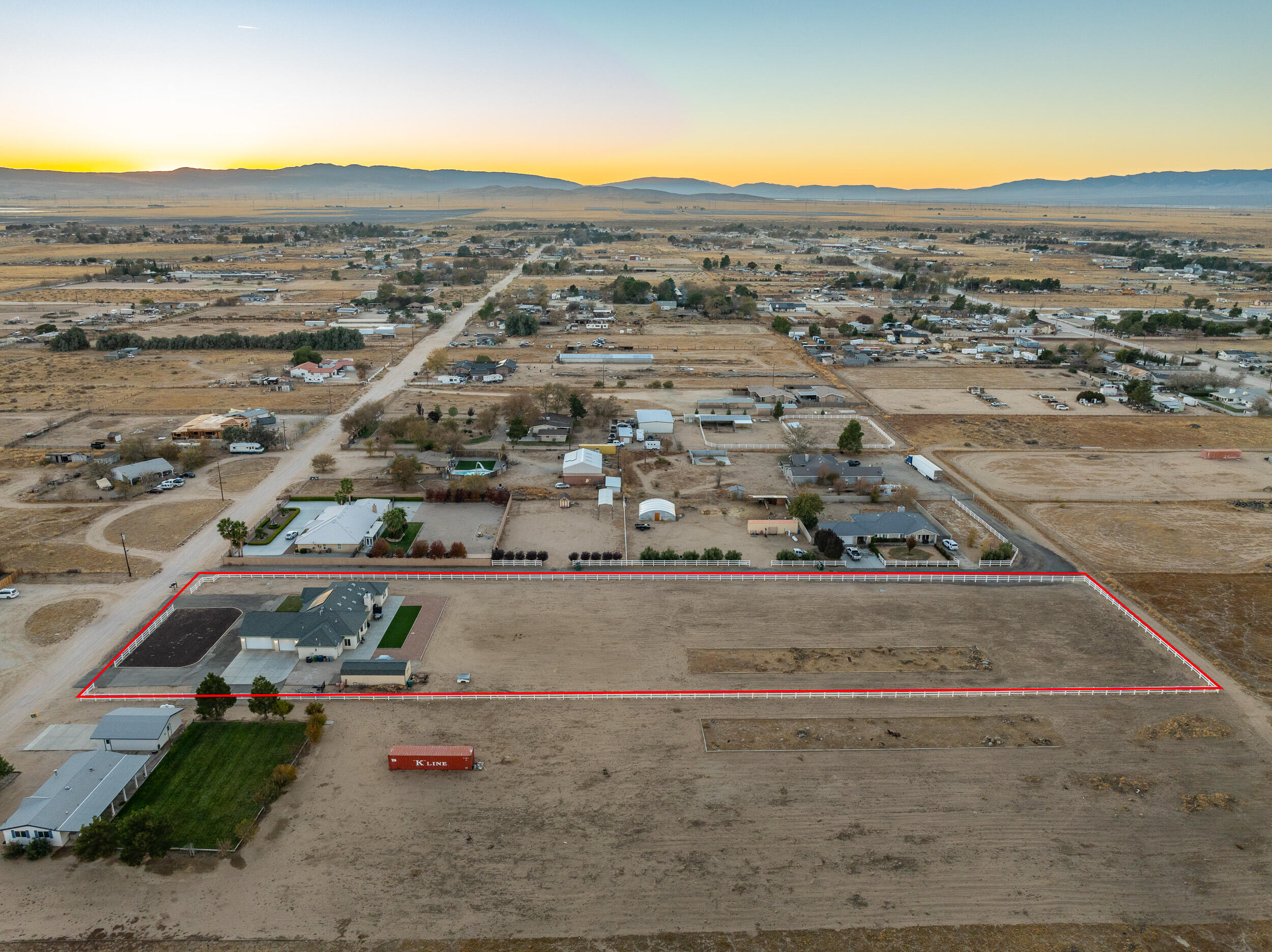 Lancaster, California 93536, United States, 3 Bedrooms Bedrooms, ,3 BathroomsBathrooms,Residential,Active,28657