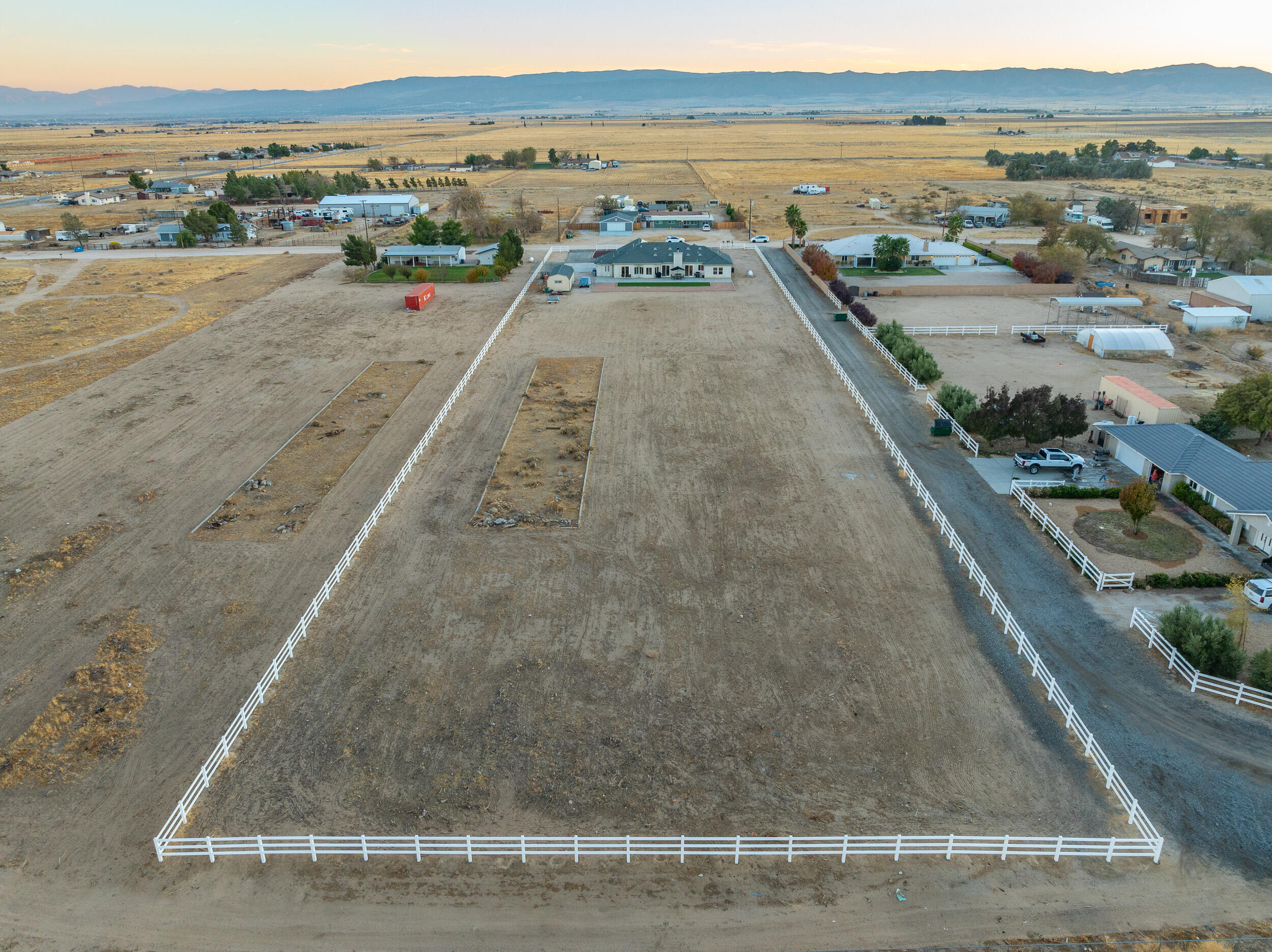 Lancaster, California 93536, United States, 3 Bedrooms Bedrooms, ,3 BathroomsBathrooms,Residential,Active,28657