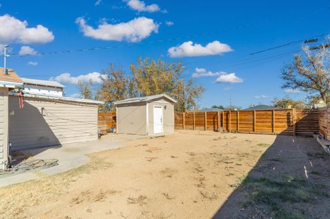 A home in Mojave