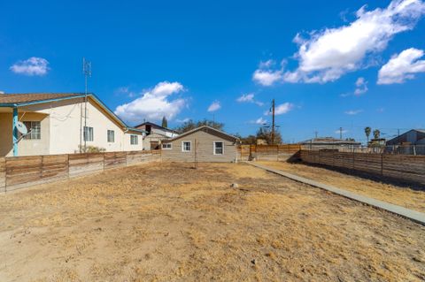 A home in Mojave