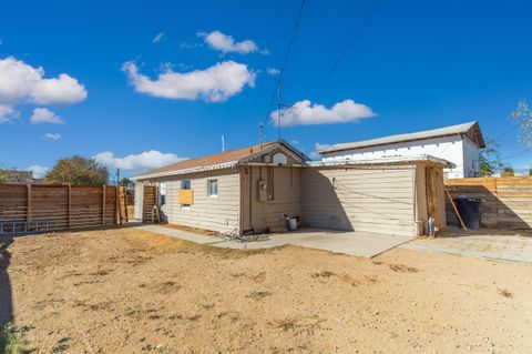 A home in Mojave