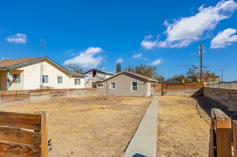 A home in Mojave