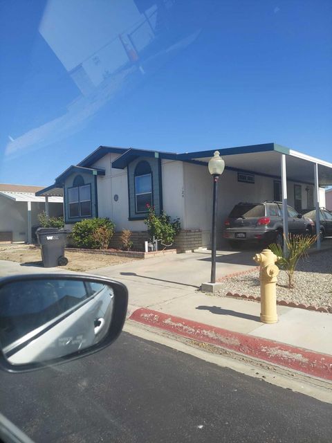 Mobile Home in Lancaster CA 1501 Avenue I.jpg