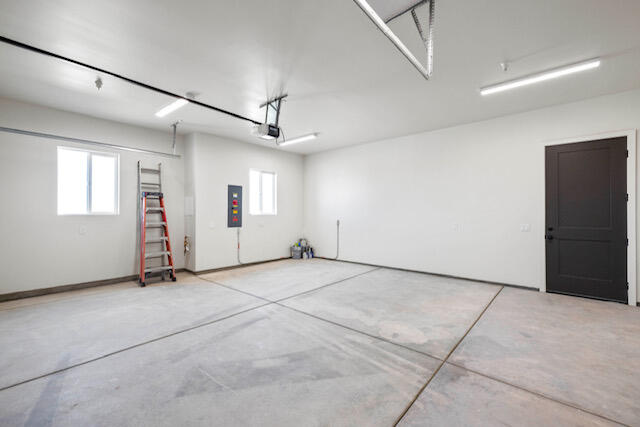 Lancaster, California 93536, United States, 4 Bedrooms Bedrooms, ,3 BathroomsBathrooms,Residential,Active,5639