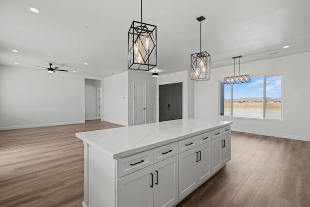 Lancaster, California 93536, United States, 4 Bedrooms Bedrooms, ,3 BathroomsBathrooms,Residential,Active,5639