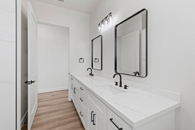 Lancaster, California 93536, United States, 4 Bedrooms Bedrooms, ,3 BathroomsBathrooms,Residential,Active,5639