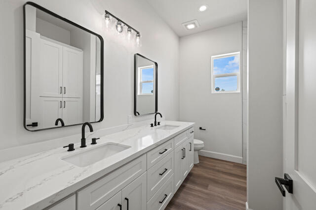 Lancaster, California 93536, United States, 4 Bedrooms Bedrooms, ,3 BathroomsBathrooms,Residential,Active,5639