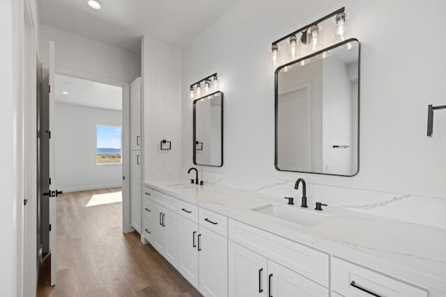 Lancaster, California 93536, United States, 4 Bedrooms Bedrooms, ,3 BathroomsBathrooms,Residential,Active,5639