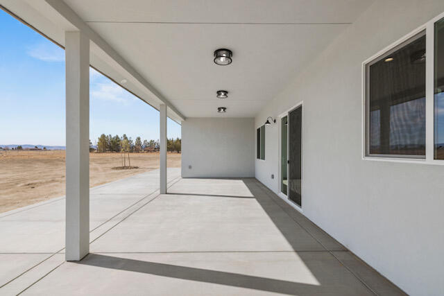 Lancaster, California 93536, United States, 4 Bedrooms Bedrooms, ,3 BathroomsBathrooms,Residential,Active,5639