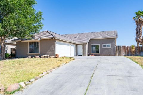 Single Family Residence in Rosamond CA 2525 Cold Creek Avenue.jpg