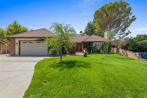 A home in Quartz Hill