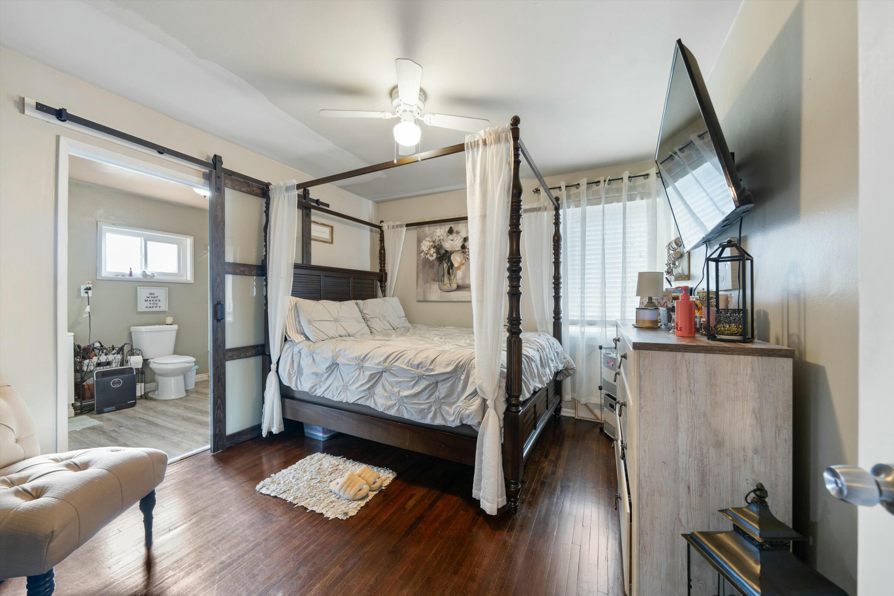 Lancaster, California 93534, United States, 5 Bedrooms Bedrooms, ,2 BathroomsBathrooms,Residential,Active,25512