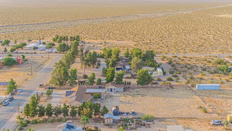 A home in Mojave