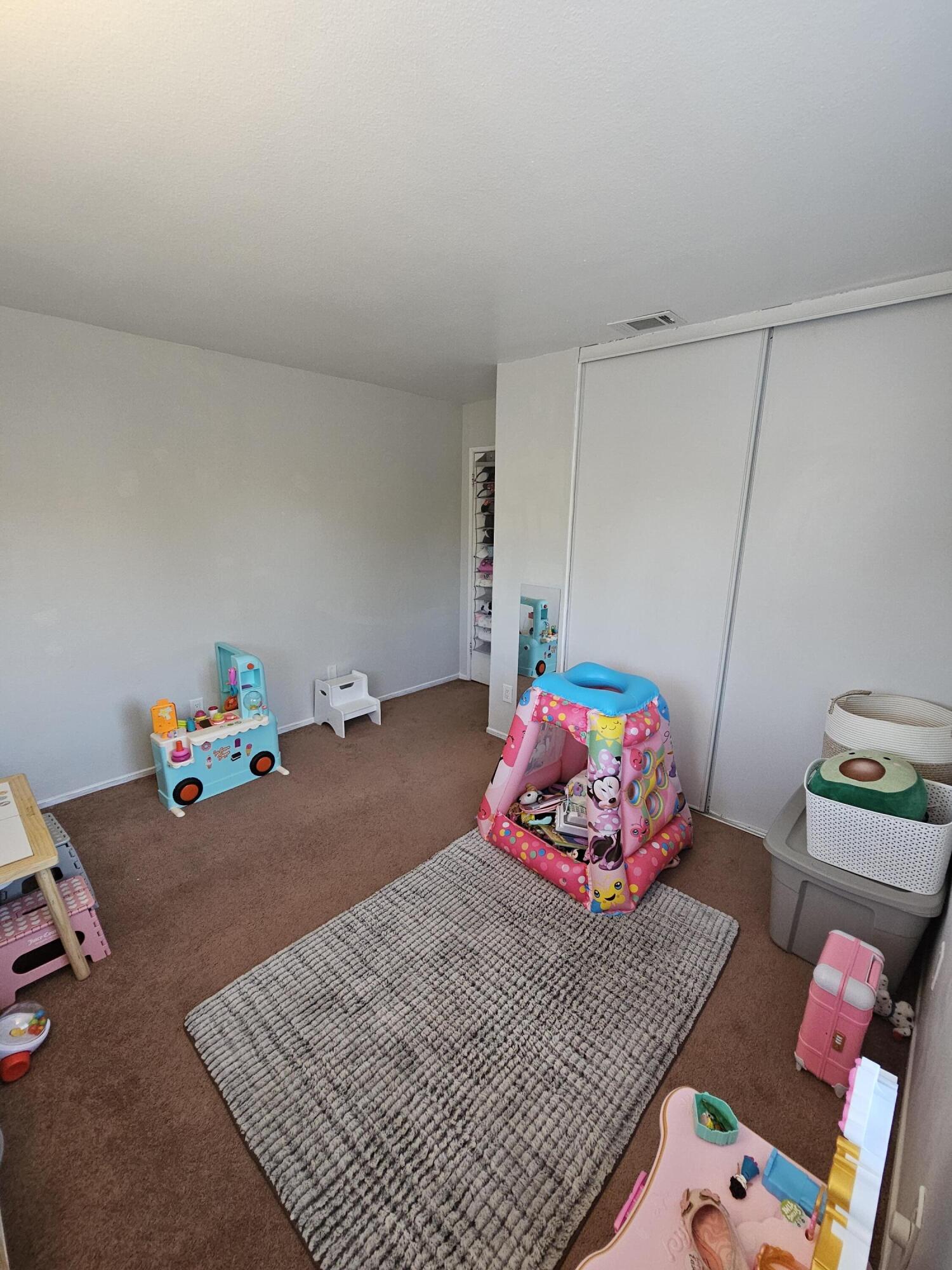 Palmdale, California 93551, United States, 5 Bedrooms Bedrooms, ,3 BathroomsBathrooms,Residential,Active,118865