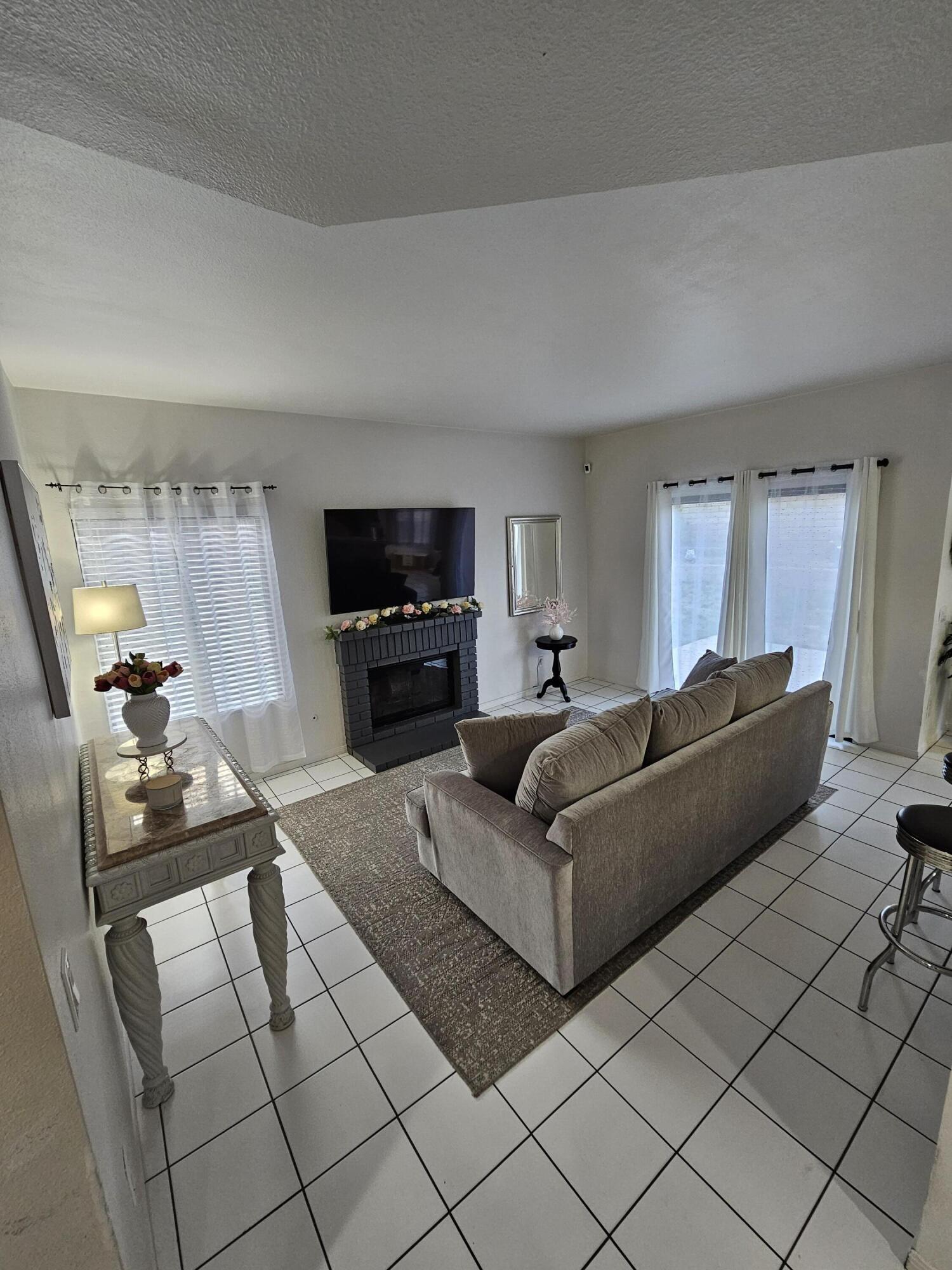 Palmdale, California 93551, United States, 5 Bedrooms Bedrooms, ,3 BathroomsBathrooms,Residential,Active,118865