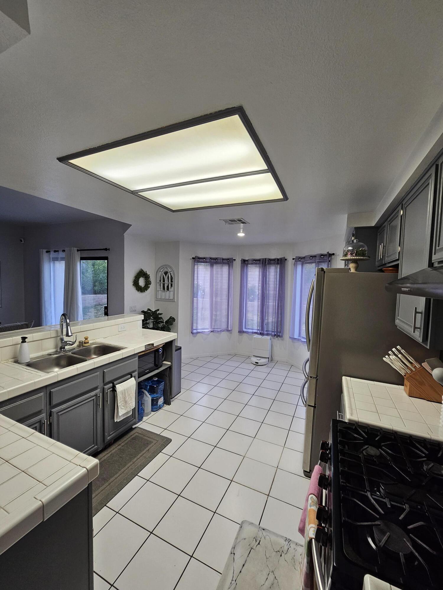 Palmdale, California 93551, United States, 5 Bedrooms Bedrooms, ,3 BathroomsBathrooms,Residential,Active,118865