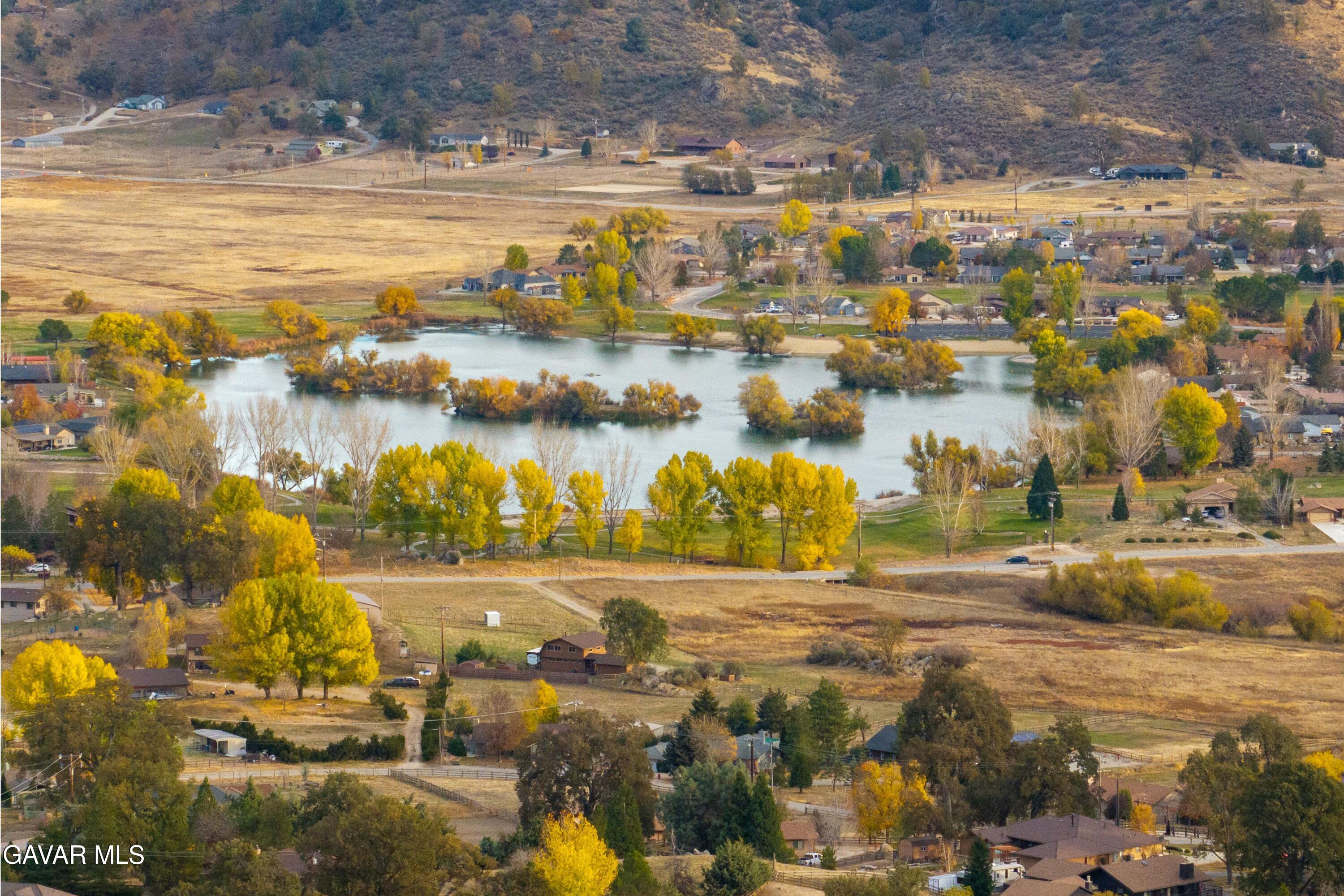 Tehachapi, California 93561, United States, 3 Bedrooms Bedrooms, ,2 BathroomsBathrooms,Residential,Active,242244