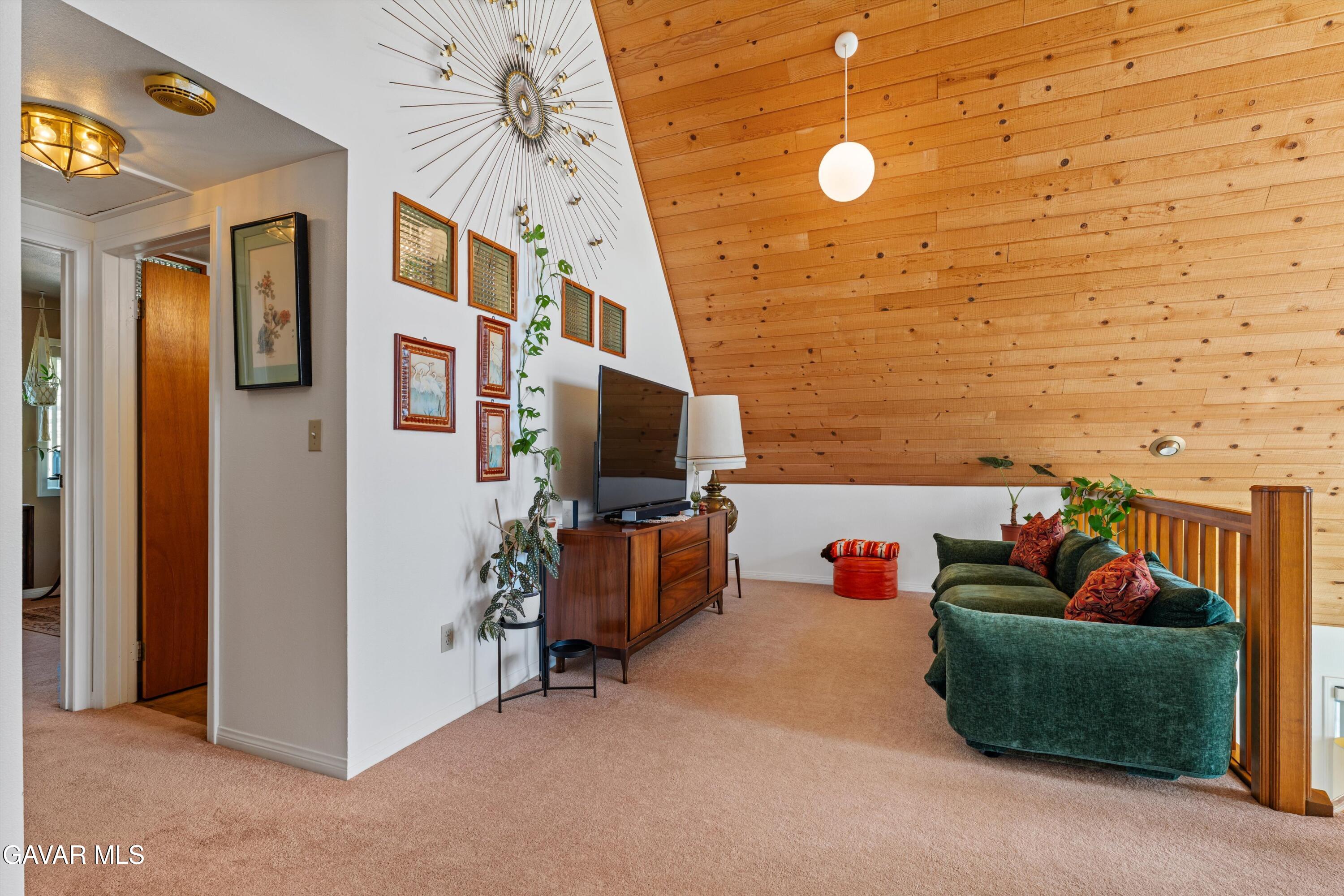 Tehachapi, California 93561, United States, 3 Bedrooms Bedrooms, ,2 BathroomsBathrooms,Residential,Active,242244