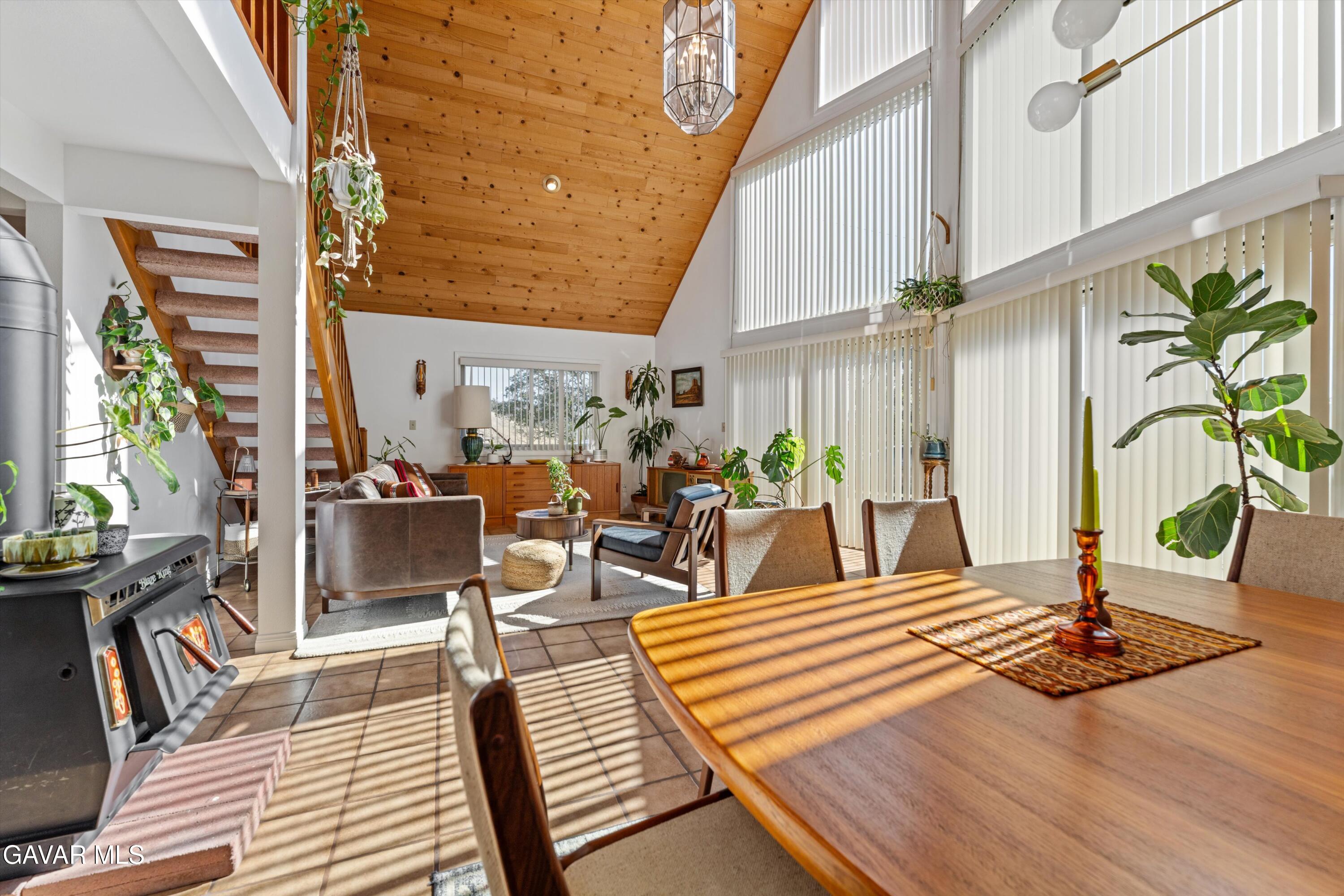 Tehachapi, California 93561, United States, 3 Bedrooms Bedrooms, ,2 BathroomsBathrooms,Residential,Active,242244