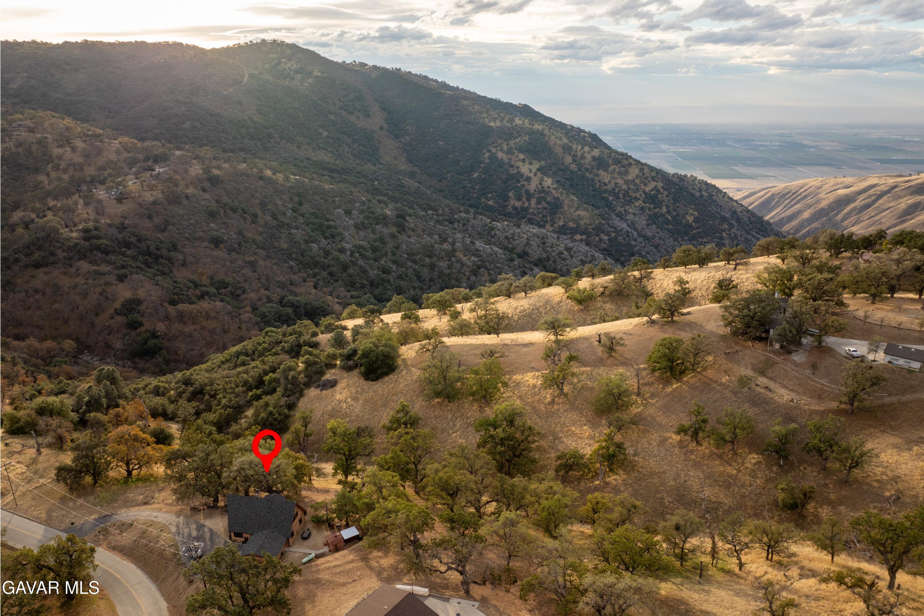 Tehachapi, California 93561, United States, 3 Bedrooms Bedrooms, ,2 BathroomsBathrooms,Residential,Active,242244