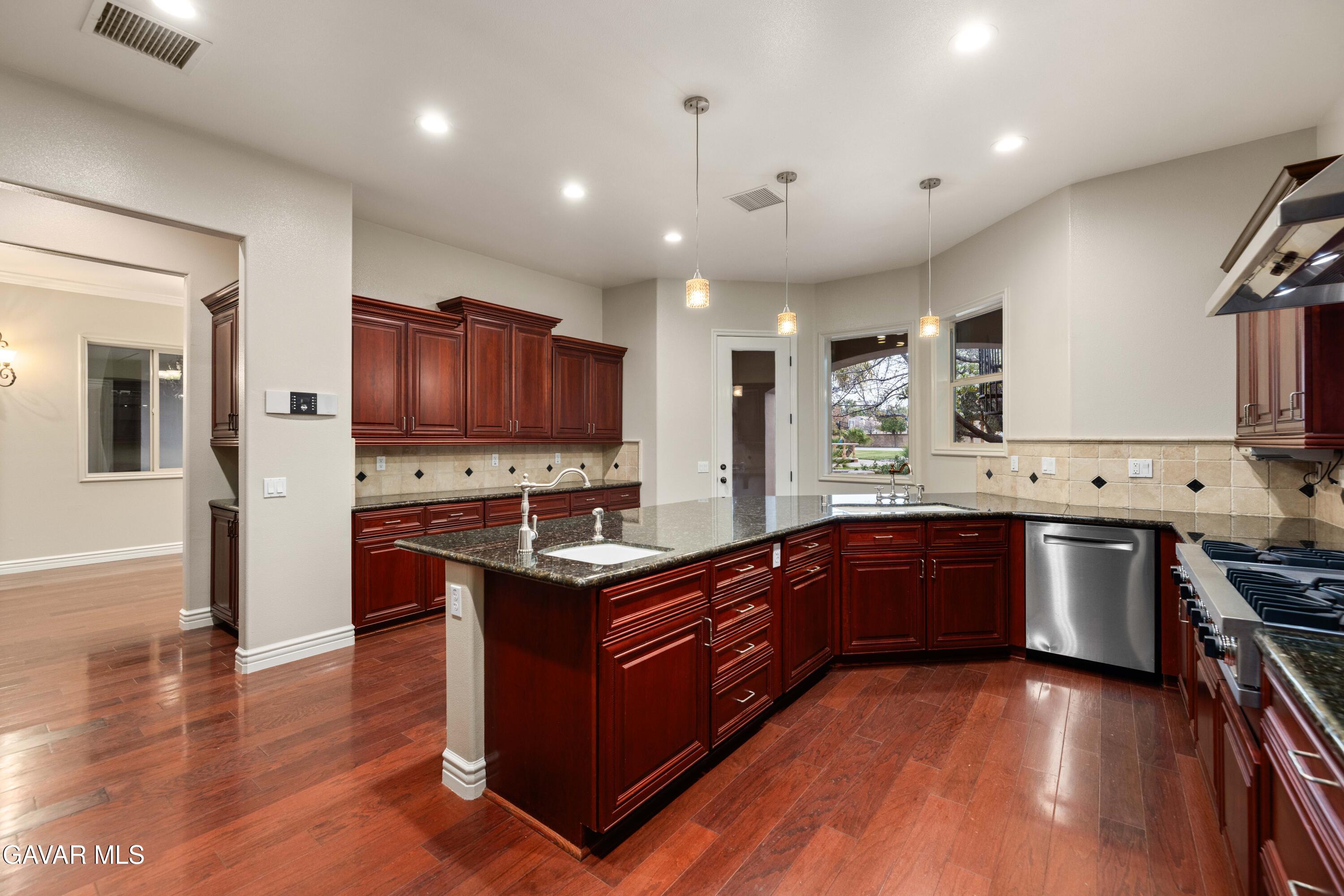 Lancaster, California, 93536, United States, 5 Bedrooms Bedrooms, ,5 BathroomsBathrooms,Residential,Active,2028251
