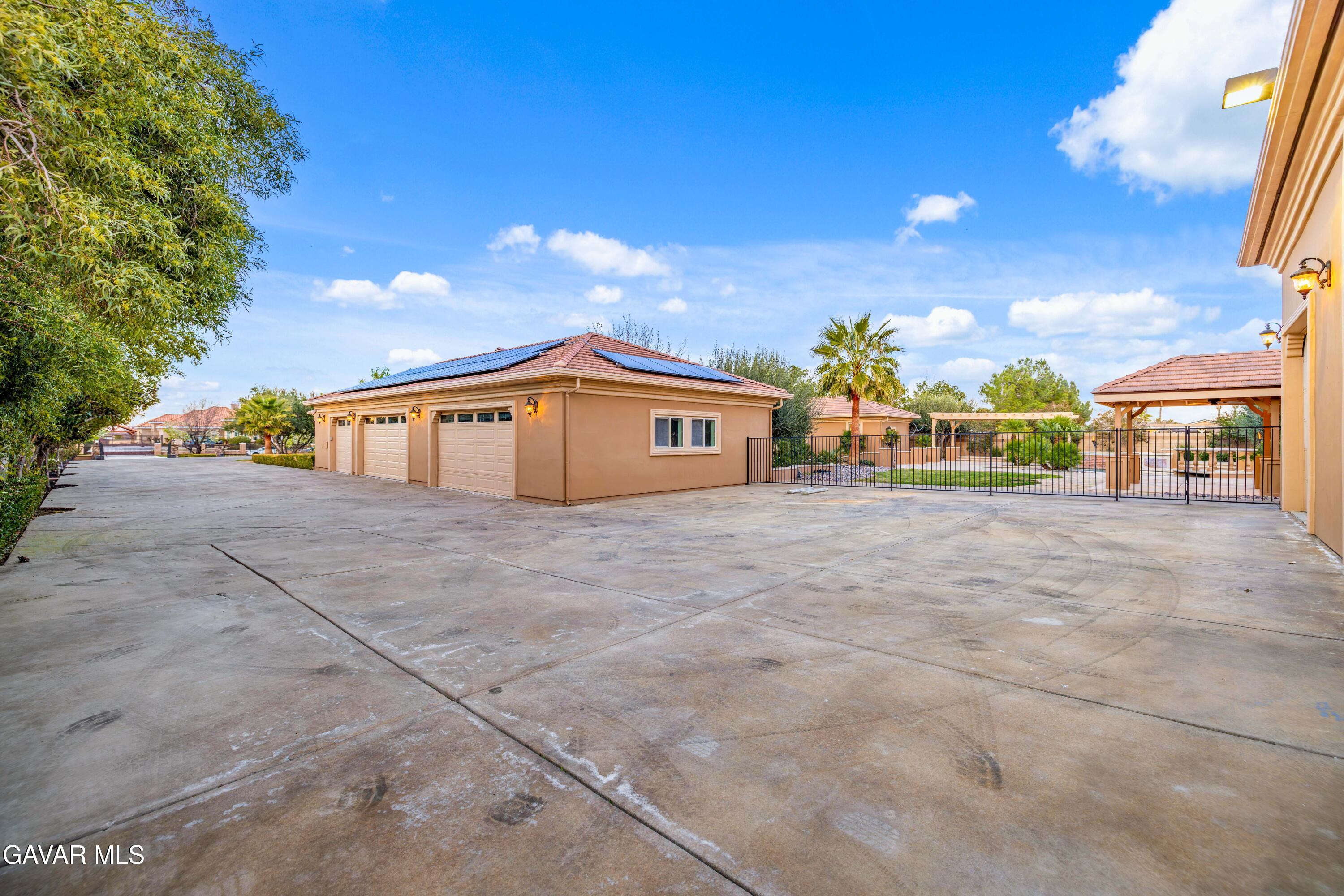 Lancaster, California, 93536, United States, 5 Bedrooms Bedrooms, ,5 BathroomsBathrooms,Residential,Active,2028251